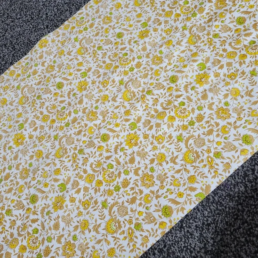 Vintage 70s Orange/Yellow/Green Floral Roll of Wallpaper, 27.5
